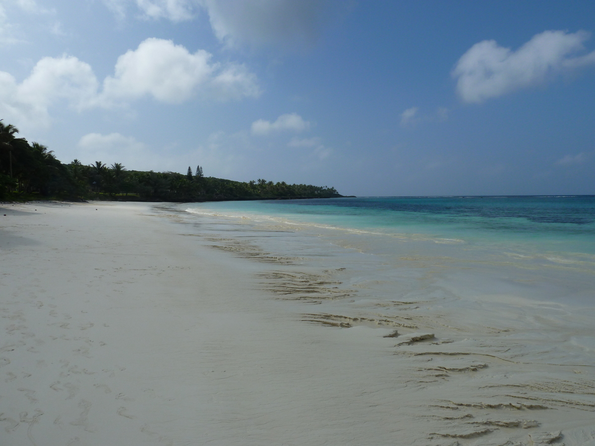 Picture New Caledonia Lifou Luecila 2010-05 21 - Saving Luecila