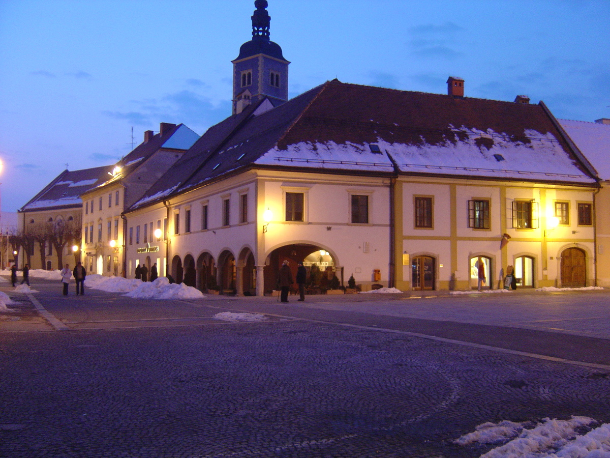 Picture Croatia Varazdin 2005-03 6 - Street Varazdin