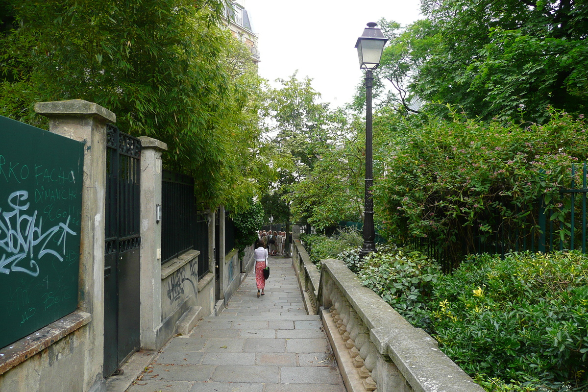 Picture France Paris Montmartre 2007-06 71 - Rain Season Montmartre