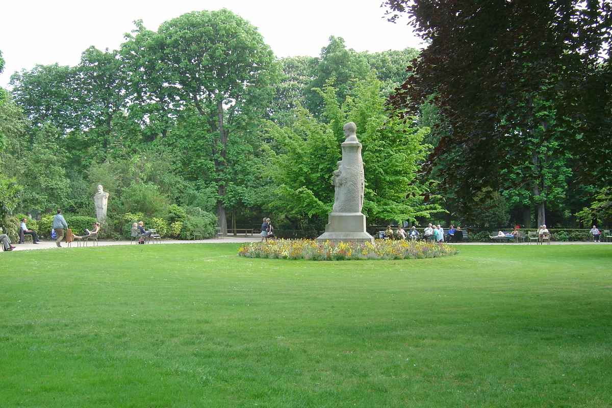 Picture France Paris Luxembourg Garden 2007-04 14 - Streets Luxembourg Garden