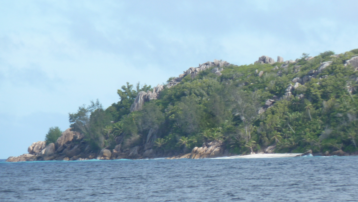 Picture Seychelles Petite Soeur 2011-10 9 - Monument Petite Soeur