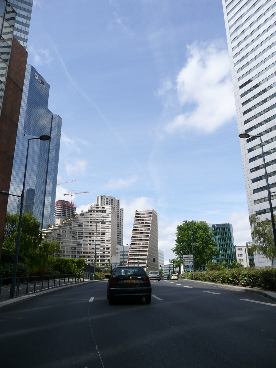 Picture France Paris La Defense 2007-05 49 - Hot Season La Defense