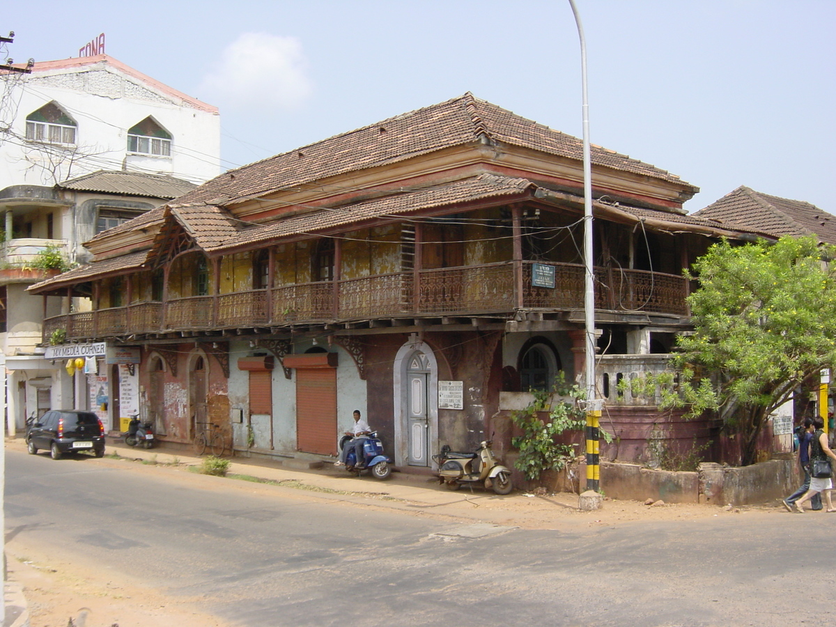 Picture India Goa Panaji 2003-05 15 - Shopping Panaji