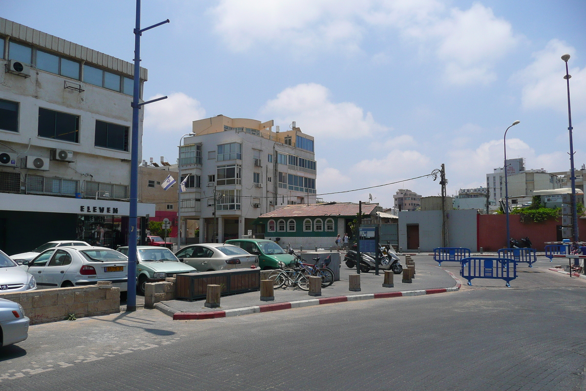 Picture Israel Tel Aviv Tel Aviv Harbor 2007-06 95 - Restaurant Tel Aviv Harbor