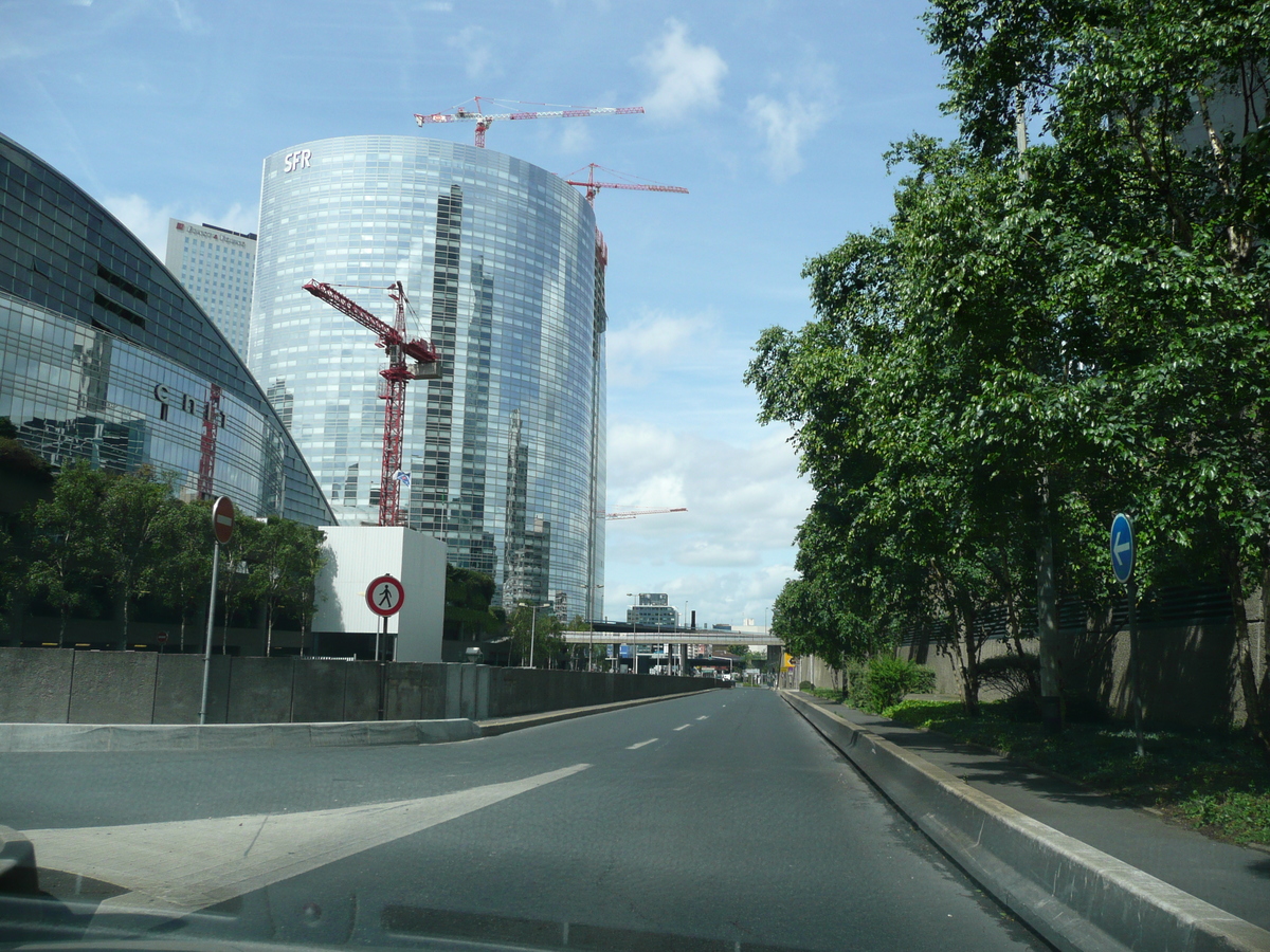 Picture France Paris La Defense 2007-05 105 - Rain Season La Defense