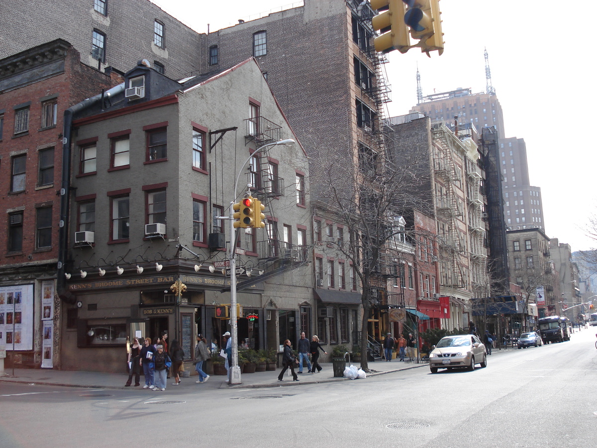 Picture United States New York Soho 2006-03 1 - Waterfall Soho