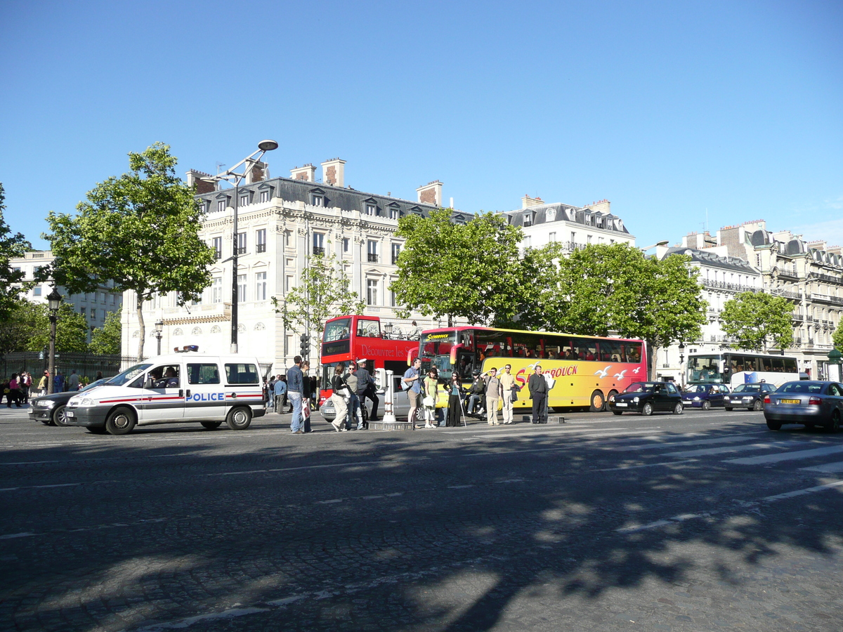 Picture France Paris Etoile and Arc de Triomphe 2007-05 45 - Street Etoile and Arc de Triomphe