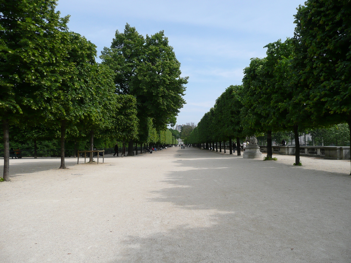 Picture France Paris Garden of Tuileries 2007-05 199 - Hot Season Garden of Tuileries