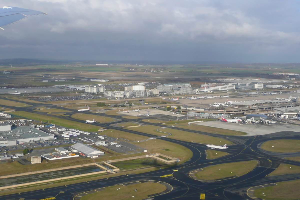 Picture France Paris Charles de Gaulle Airport 2008-11 2 - Sunrise Paris Charles de Gaulle Airport