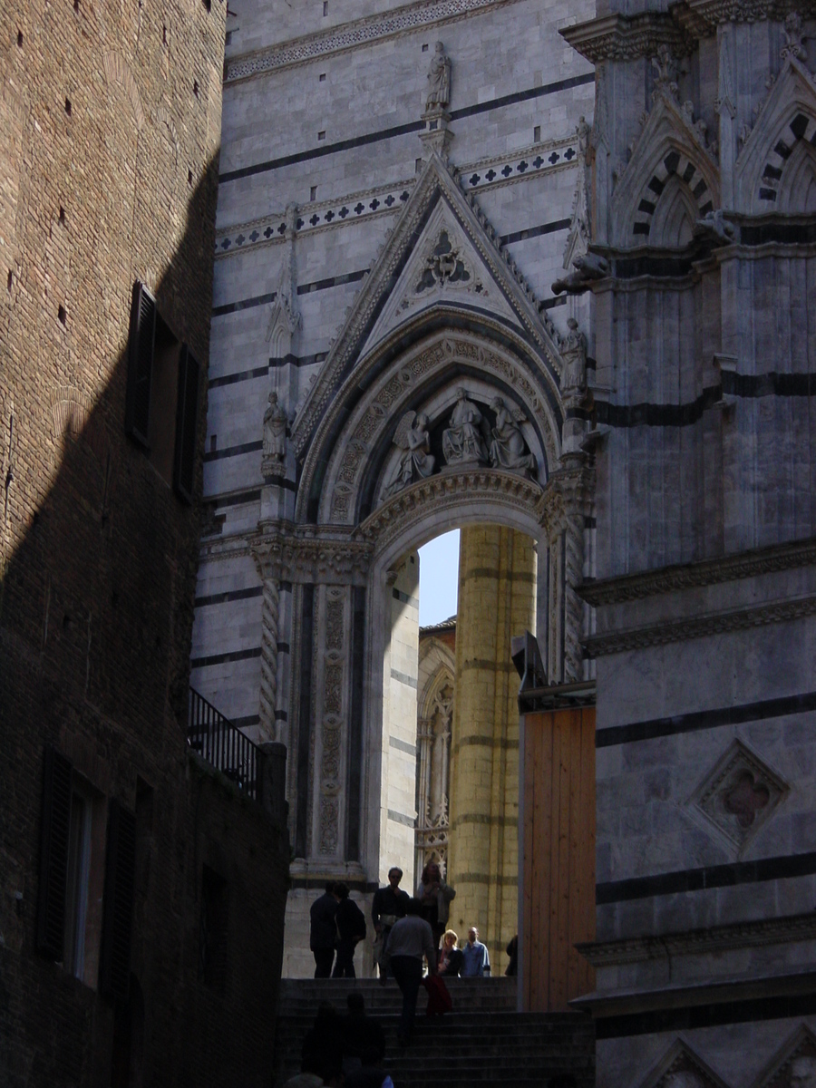 Picture Italy Siena 2002-04 27 - Restaurant Siena