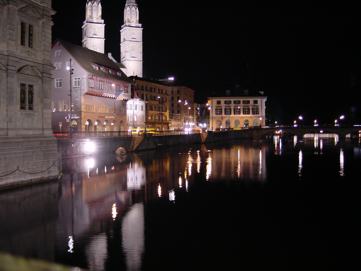 Picture Swiss Zurich 2002-04 82 - Walking Street Zurich