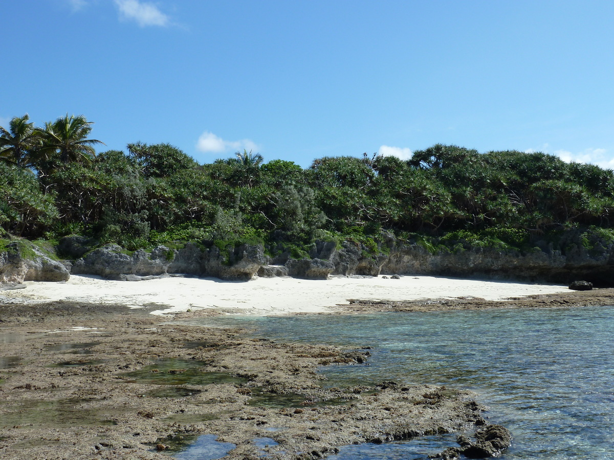 Picture New Caledonia Lifou Mu 2010-05 36 - Lake Mu