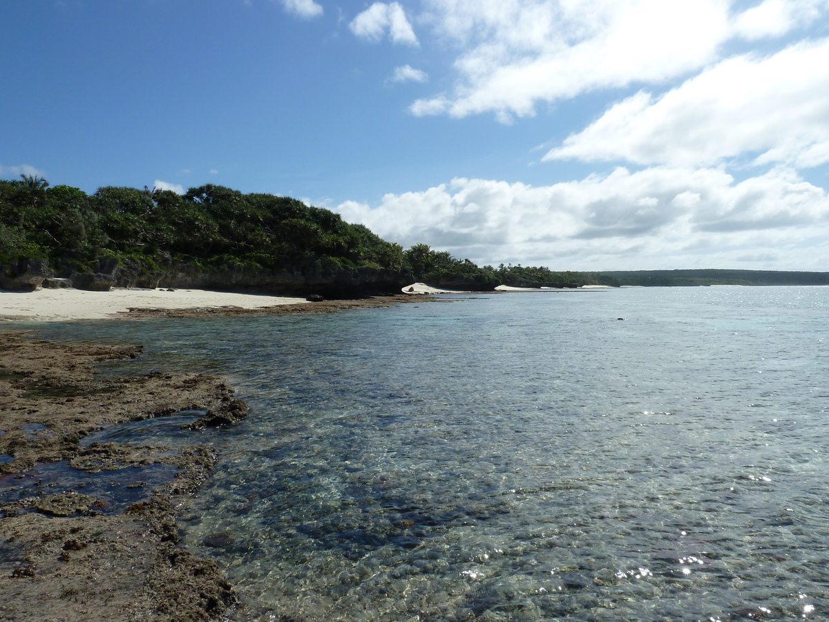 Picture New Caledonia Lifou Mu 2010-05 16 - Land Mu