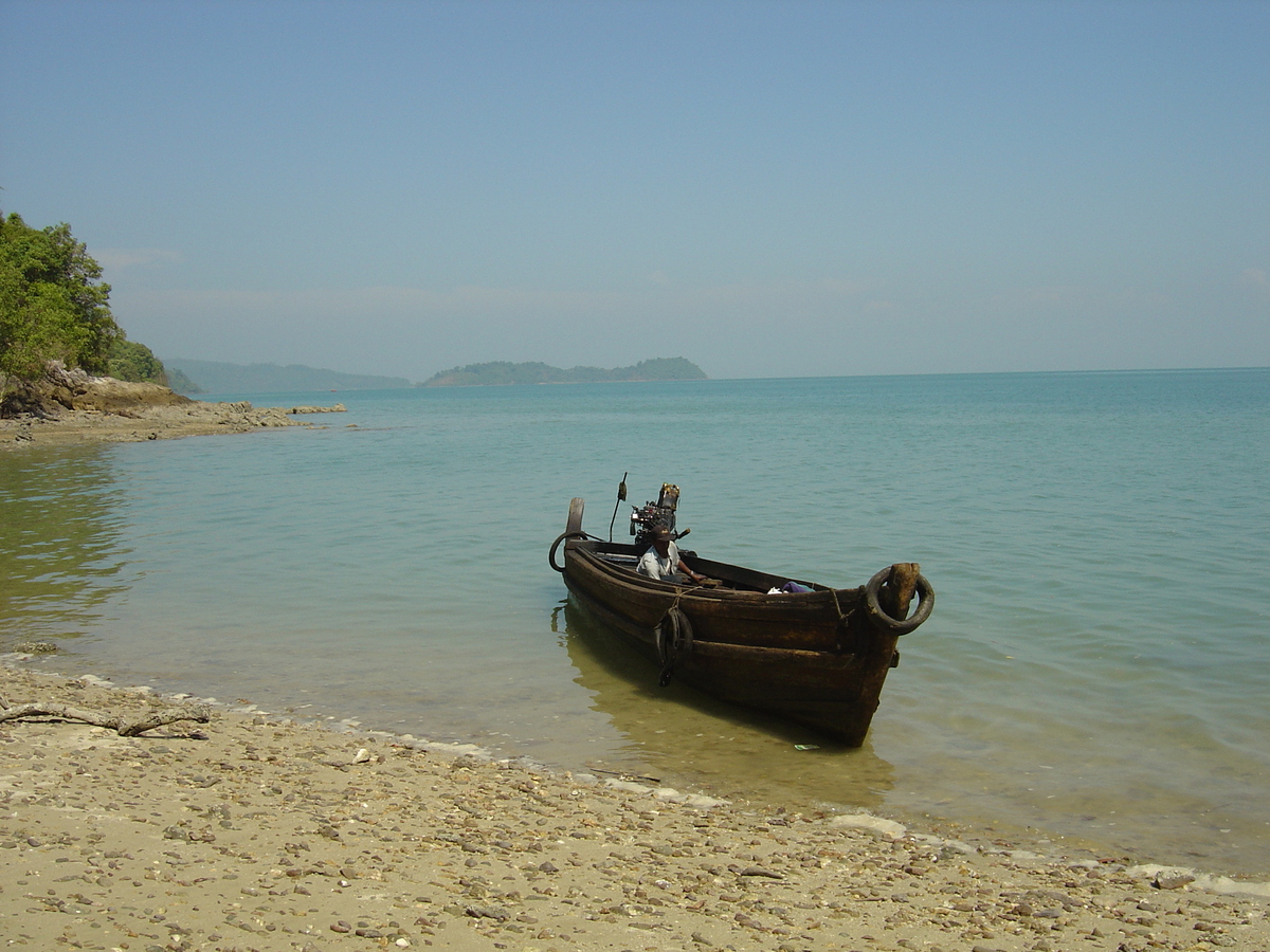 Picture Myanmar Myeik (Mergui) 2005-01 120 - Resorts Myeik (Mergui)