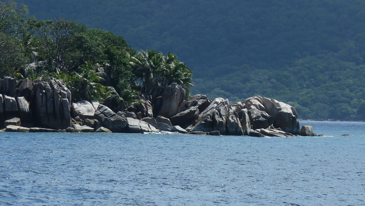 Picture Seychelles Coco Island 2011-10 34 - Waterfalls Coco Island