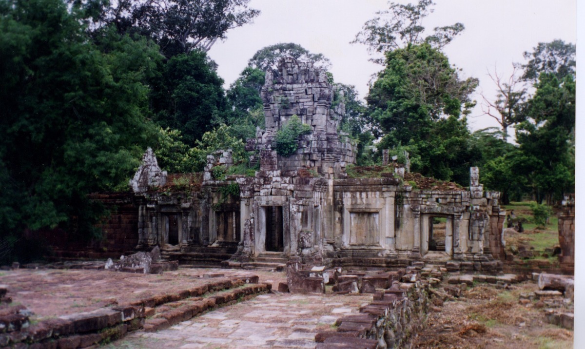 Picture Cambodia Angkor 1996-06 19 - Monument Angkor