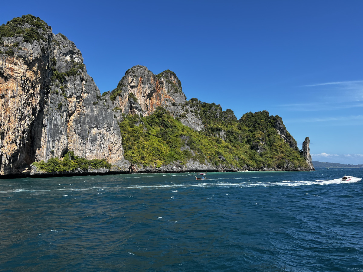 Picture Thailand Phuket to Ko Phi Phi Ferry 2021-12 64 - Resorts Phuket to Ko Phi Phi Ferry