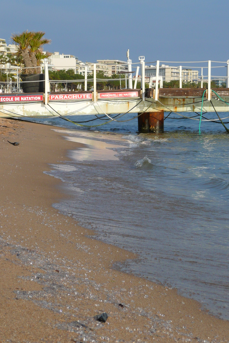 Picture France Cannes Beach 2008-04 9 - Hotel Pools Beach