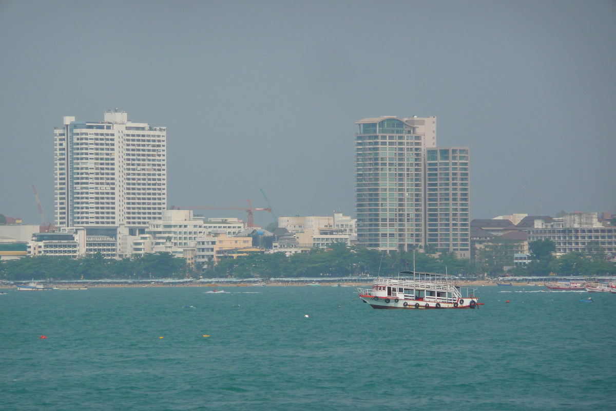 Picture Thailand Pattaya Bali Hai 2008-01 22 - Hot Season Bali Hai