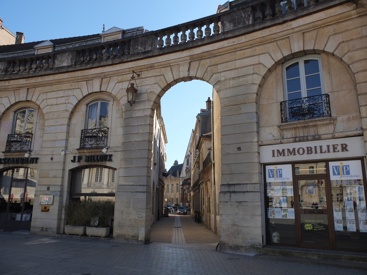 Picture France Dijon 2012-02 68 - Street Dijon