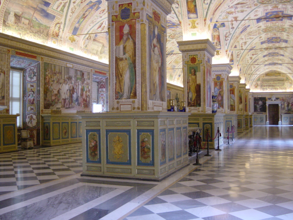 Picture Italy Vatican 2002-07 105 - Monument Vatican