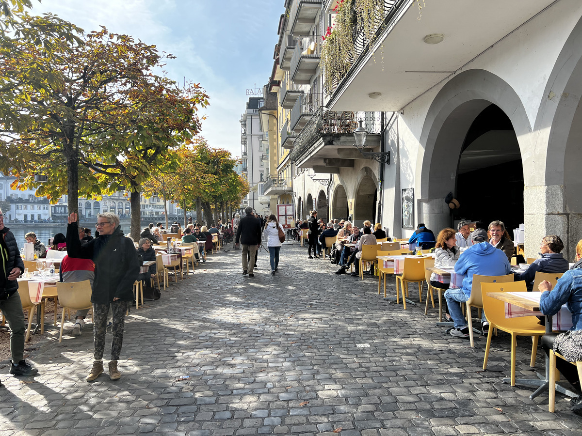 Picture Swiss Luzern 2023-10 40 - Walking Street Luzern