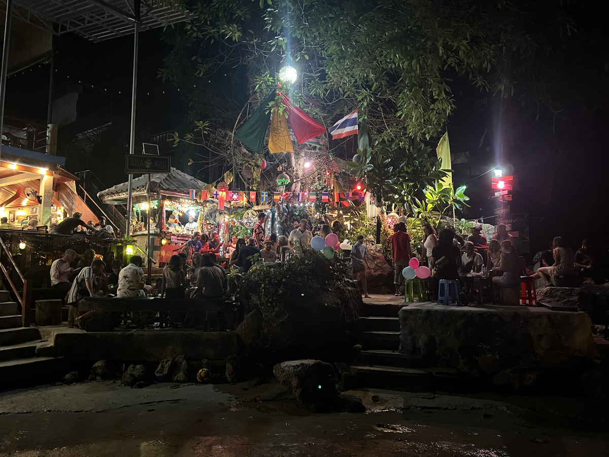 Picture Thailand Phuket Kata Beach 2021-12 81 - Monument Kata Beach