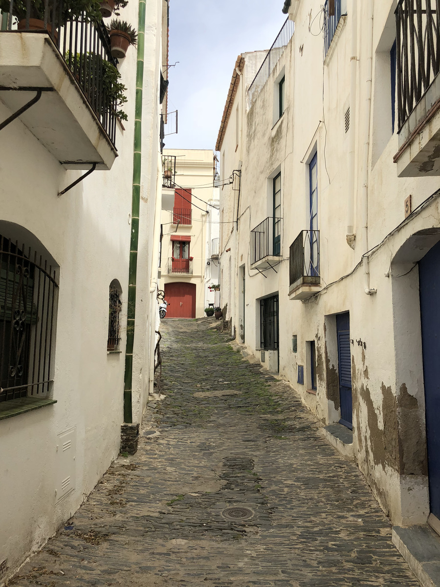 Picture Spain Cadaques 2018-04 15 - Street Cadaques