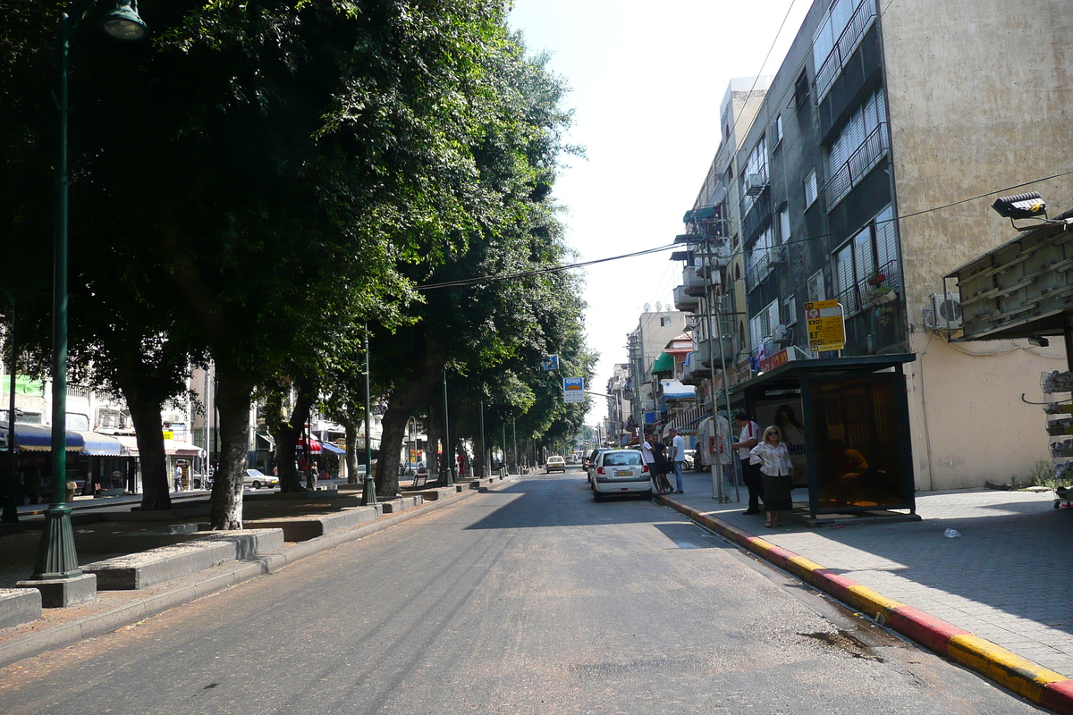 Picture Israel Tel Aviv Yerushalyim Street 2007-06 20 - Restaurants Yerushalyim Street