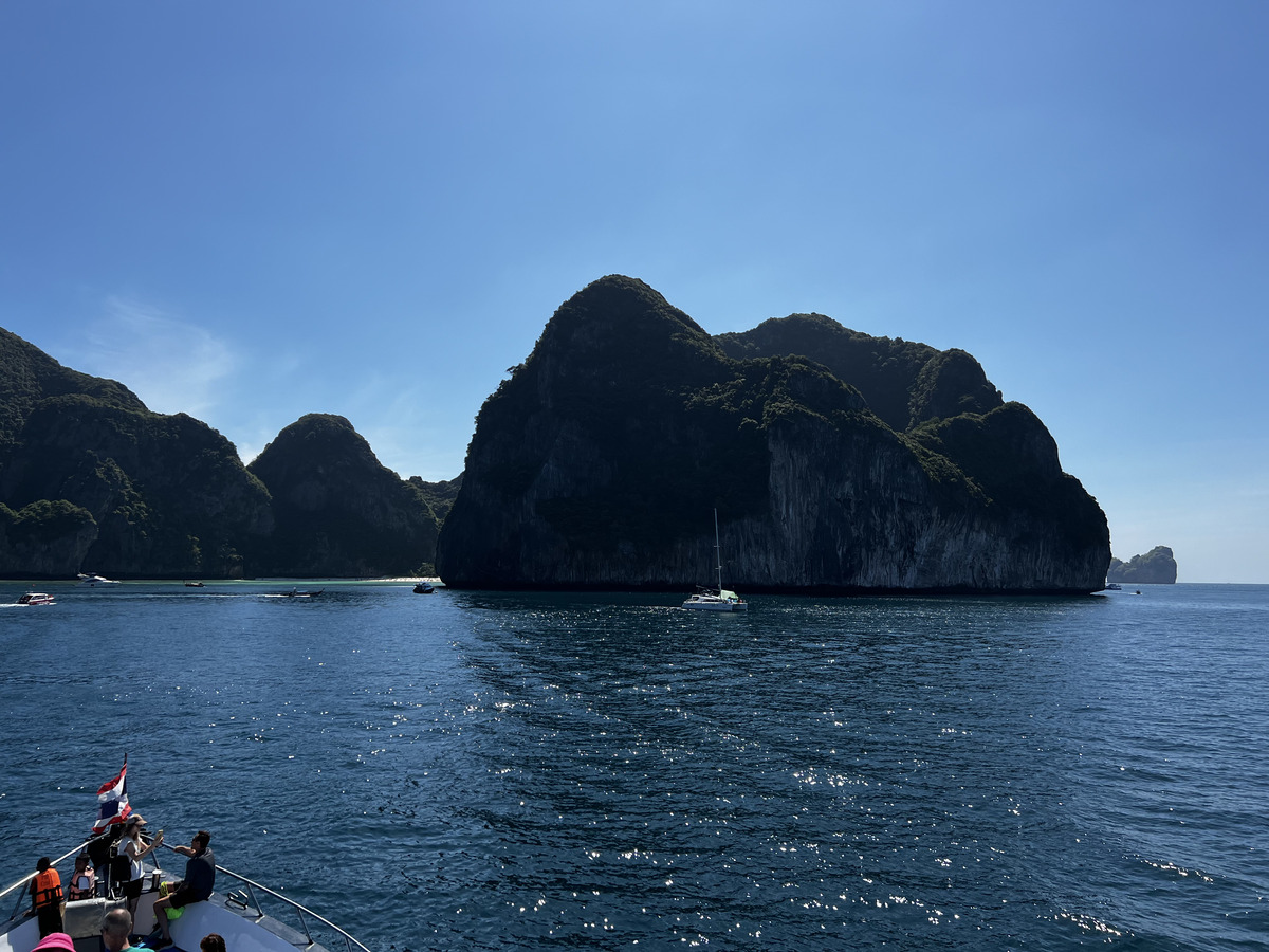 Picture Thailand Phuket to Ko Phi Phi Ferry 2021-12 103 - Monument Phuket to Ko Phi Phi Ferry