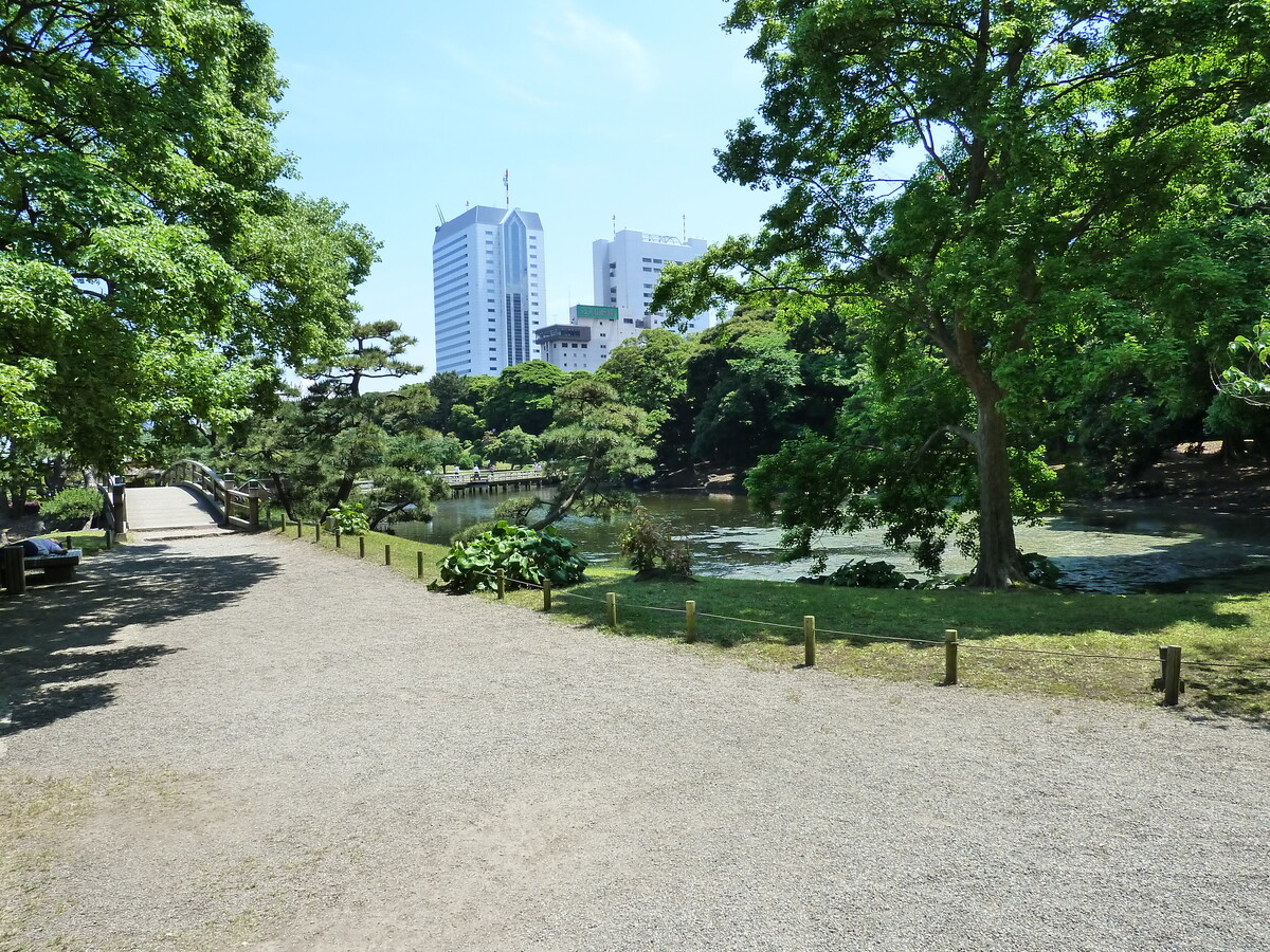 Picture Japan Tokyo Hama rikyu Gardens 2010-06 100 - Monument Hama rikyu Gardens