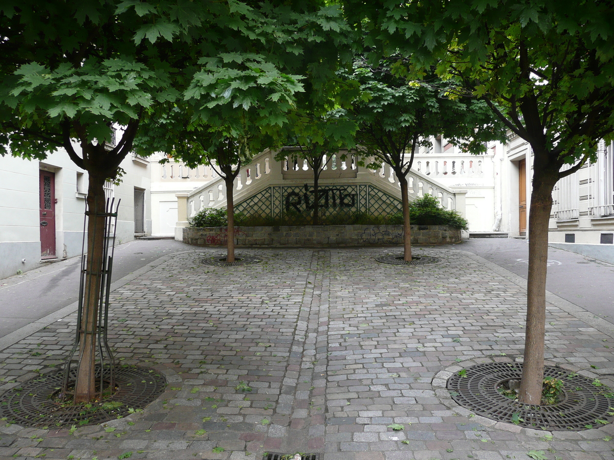 Picture France Paris Montmartre 2007-06 152 - Lake Montmartre