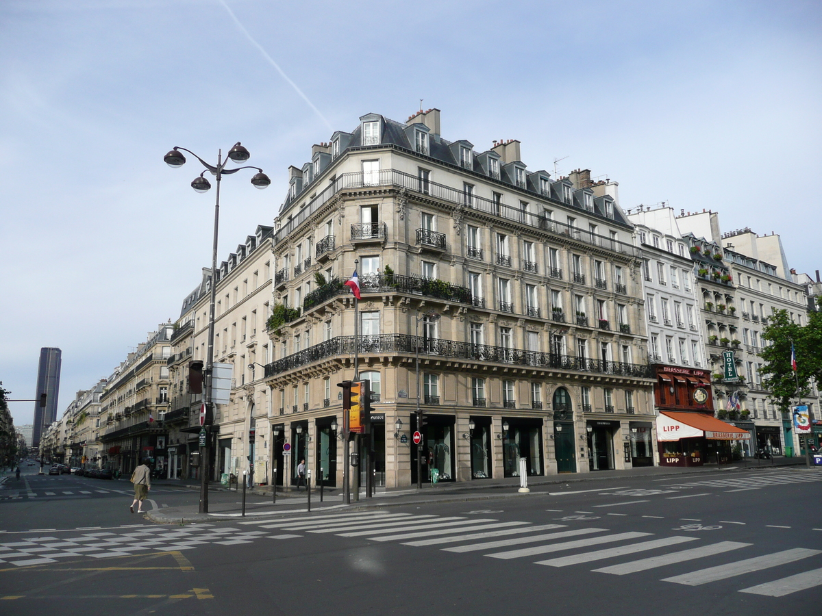 Picture France Paris 2007-06 16 - Walking Street Paris