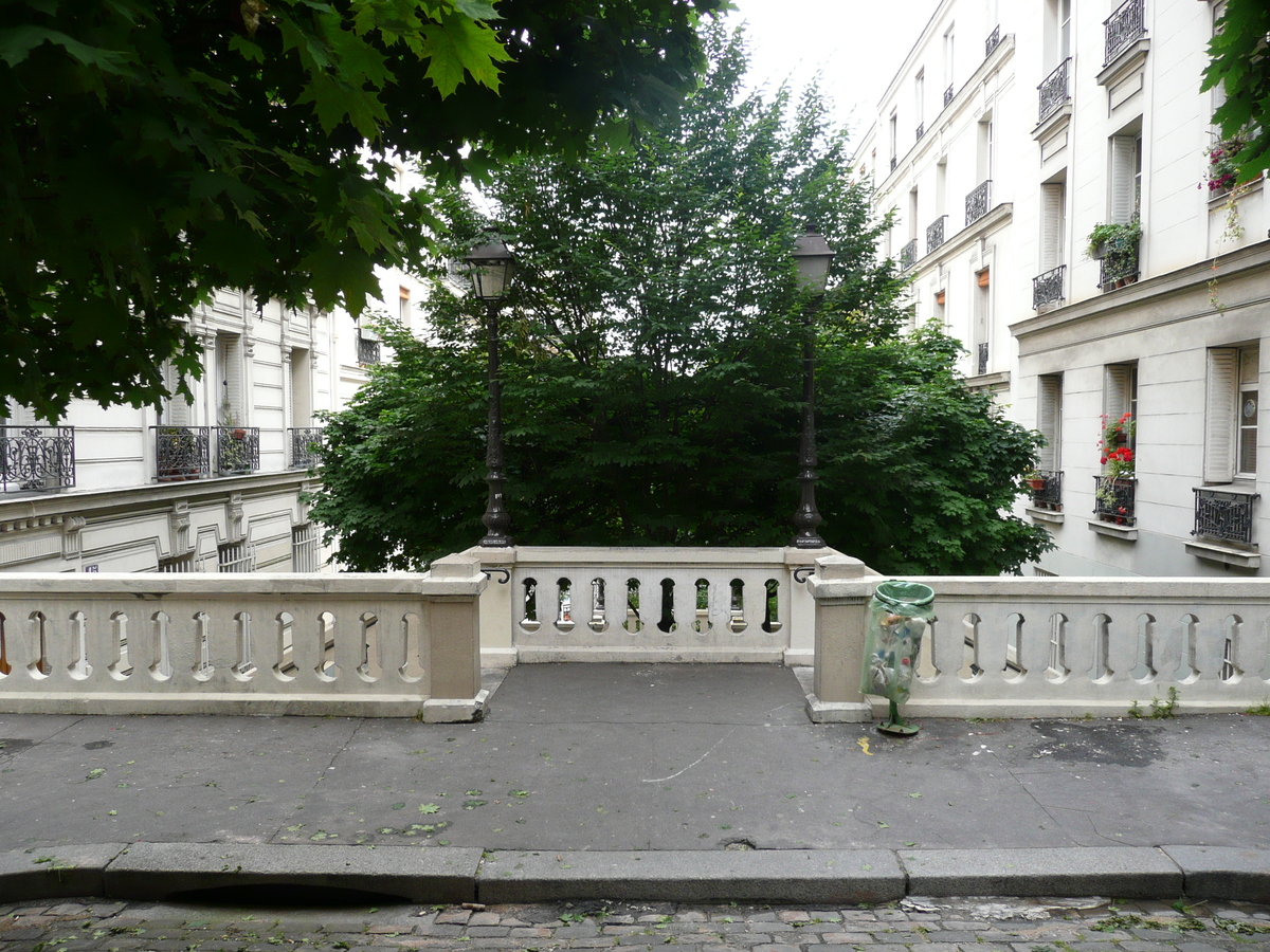 Picture France Paris Montmartre 2007-06 122 - Rain Season Montmartre