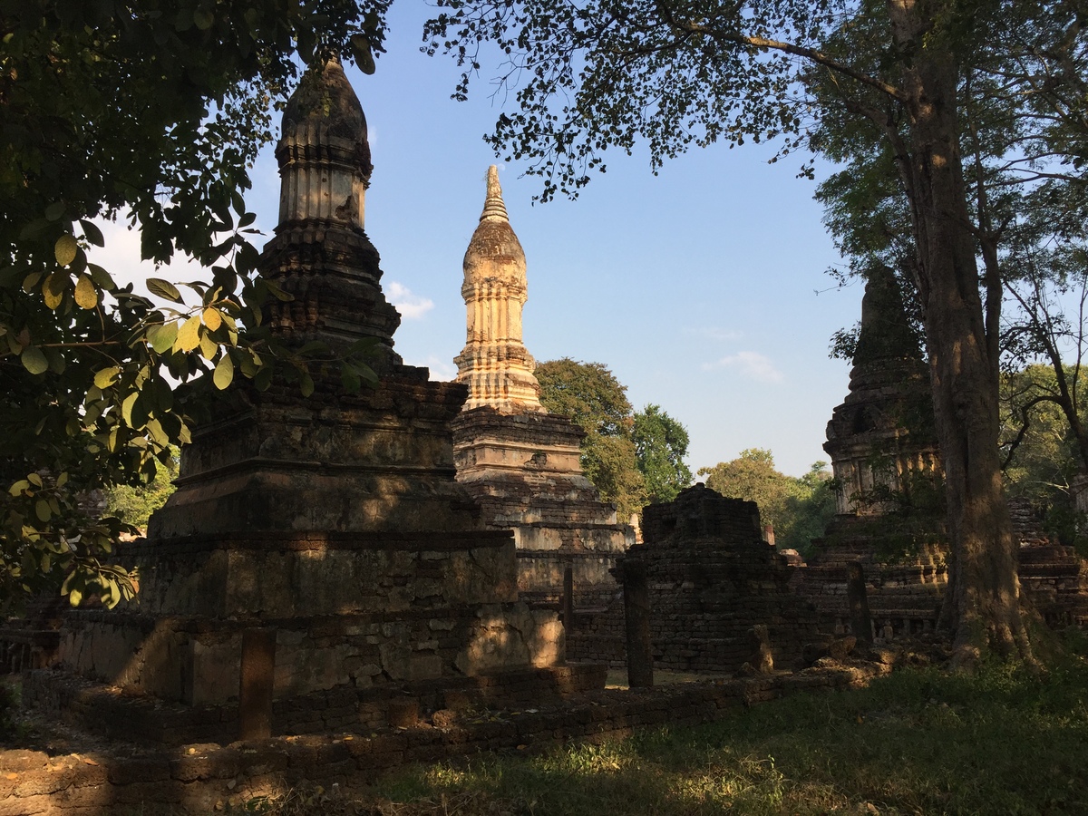 Picture Thailand Si satchanalai historical park 2014-12 24 - Lakes Si satchanalai historical park