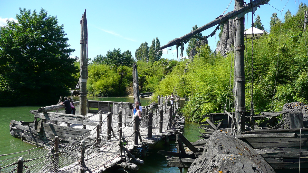 Picture France Disneyland Paris Adventure Isle 2007-07 18 - Lakes Adventure Isle