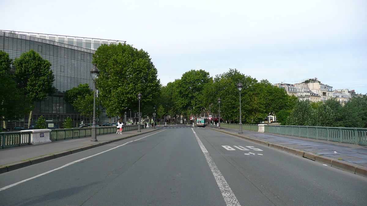 Picture France Paris The Bridges of Paris 2007-06 39 - Shopping The Bridges of Paris