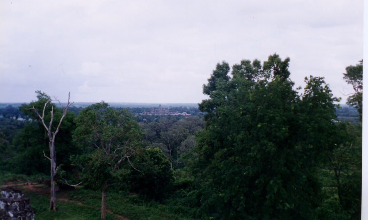 Picture Cambodia Angkor 1996-06 7 - Cheap Room Angkor