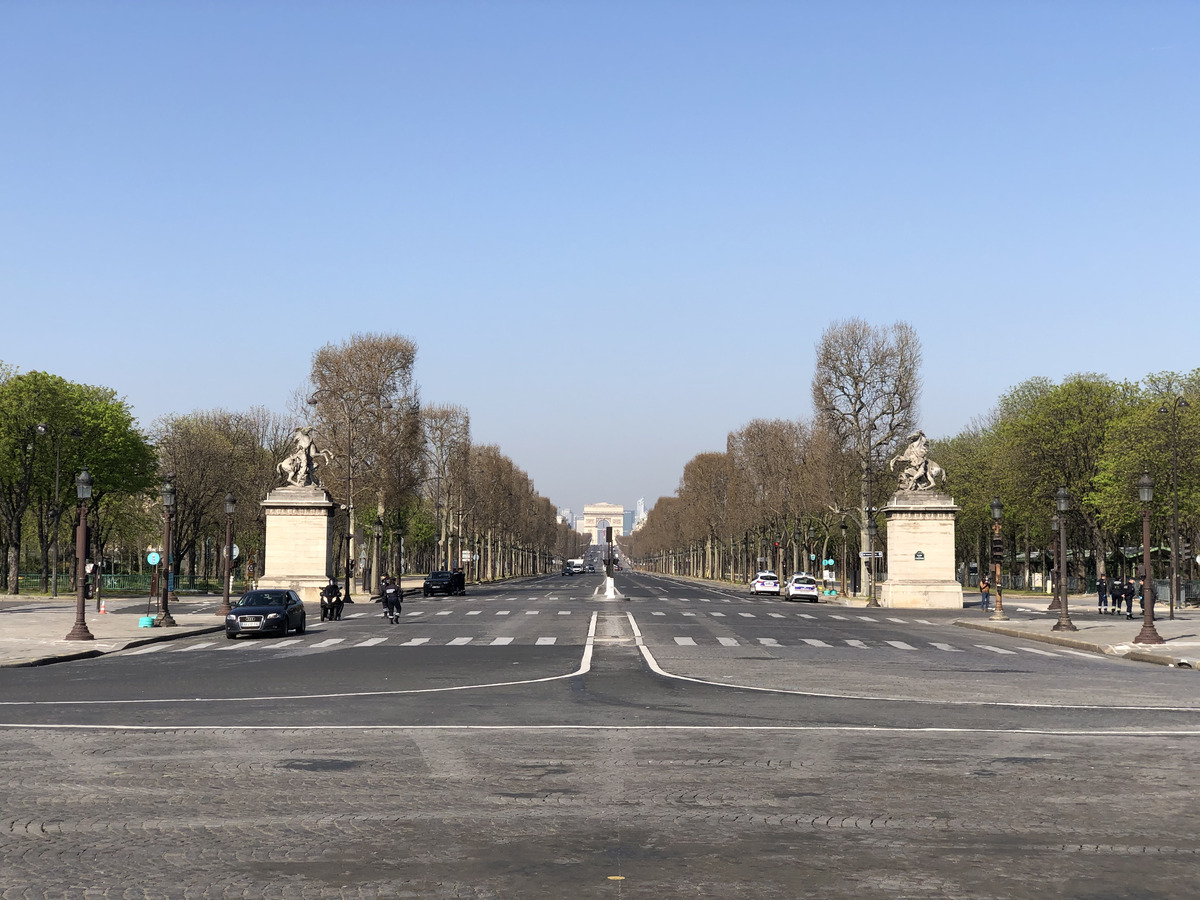 Picture France Paris lockdown 2020-03 39 - Night Paris lockdown