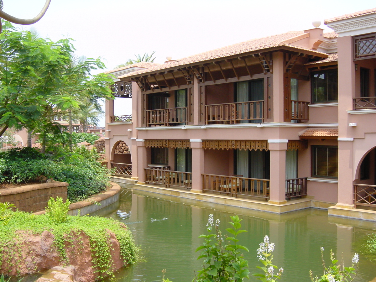 Picture India Goa hyatt hotel 2003-05 21 - Hotel Pools hyatt hotel