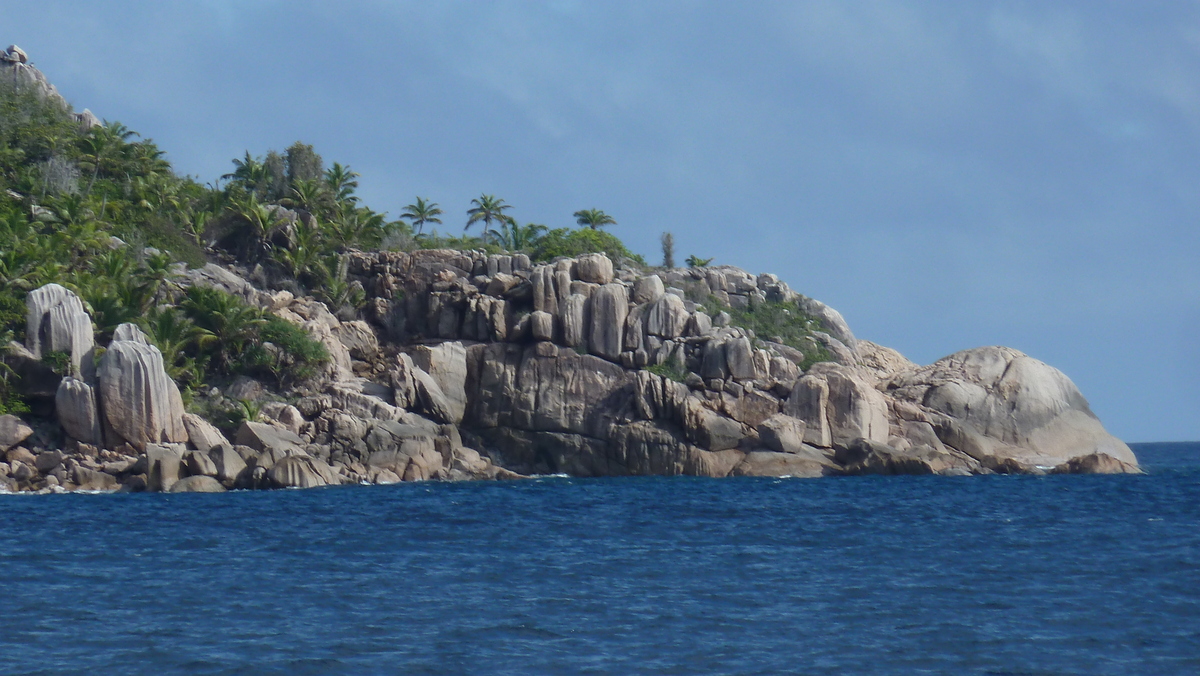 Picture Seychelles Petite Soeur 2011-10 20 - Monument Petite Soeur