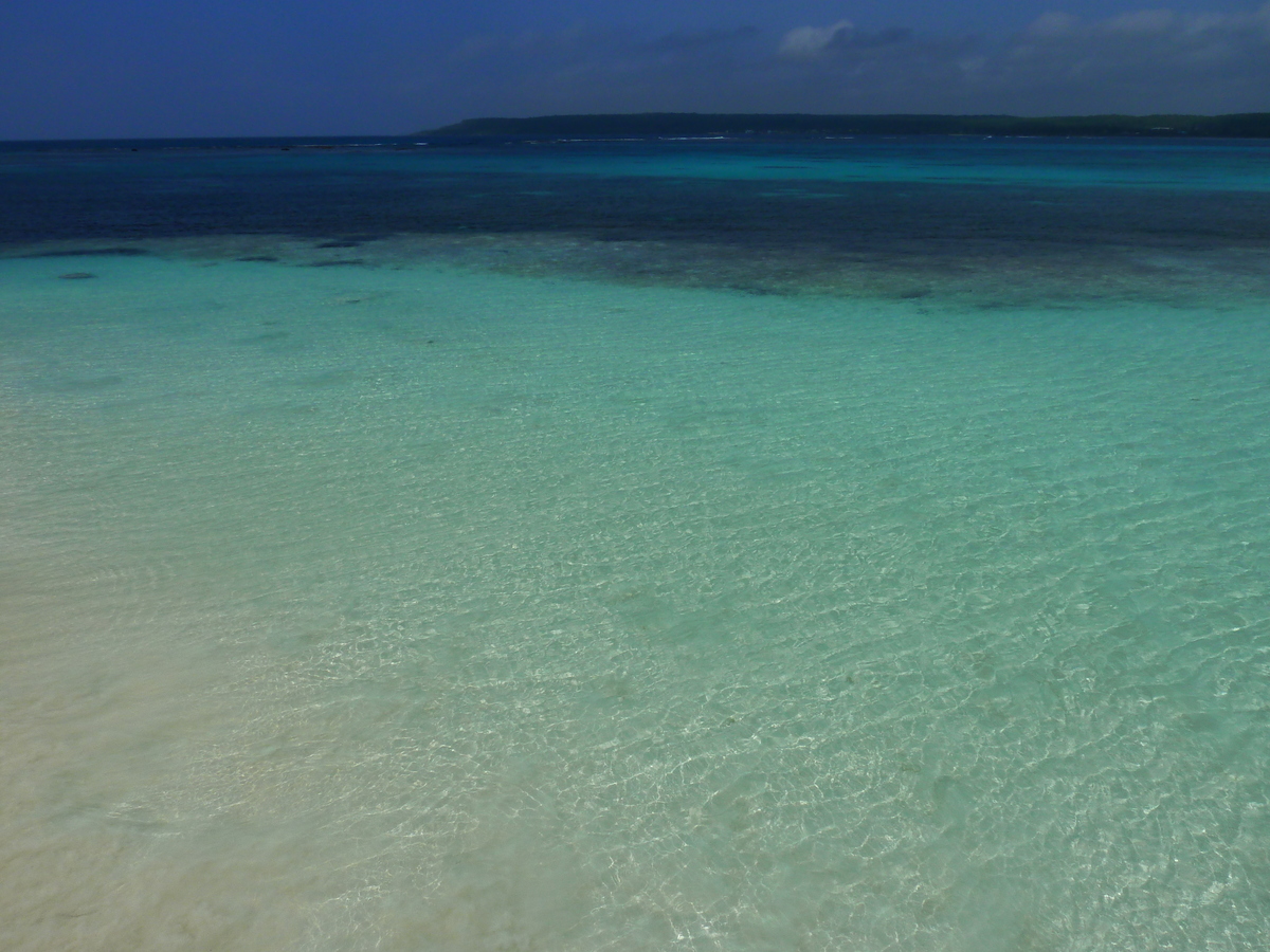 Picture New Caledonia Lifou Luecila 2010-05 2 - Hotel Pools Luecila