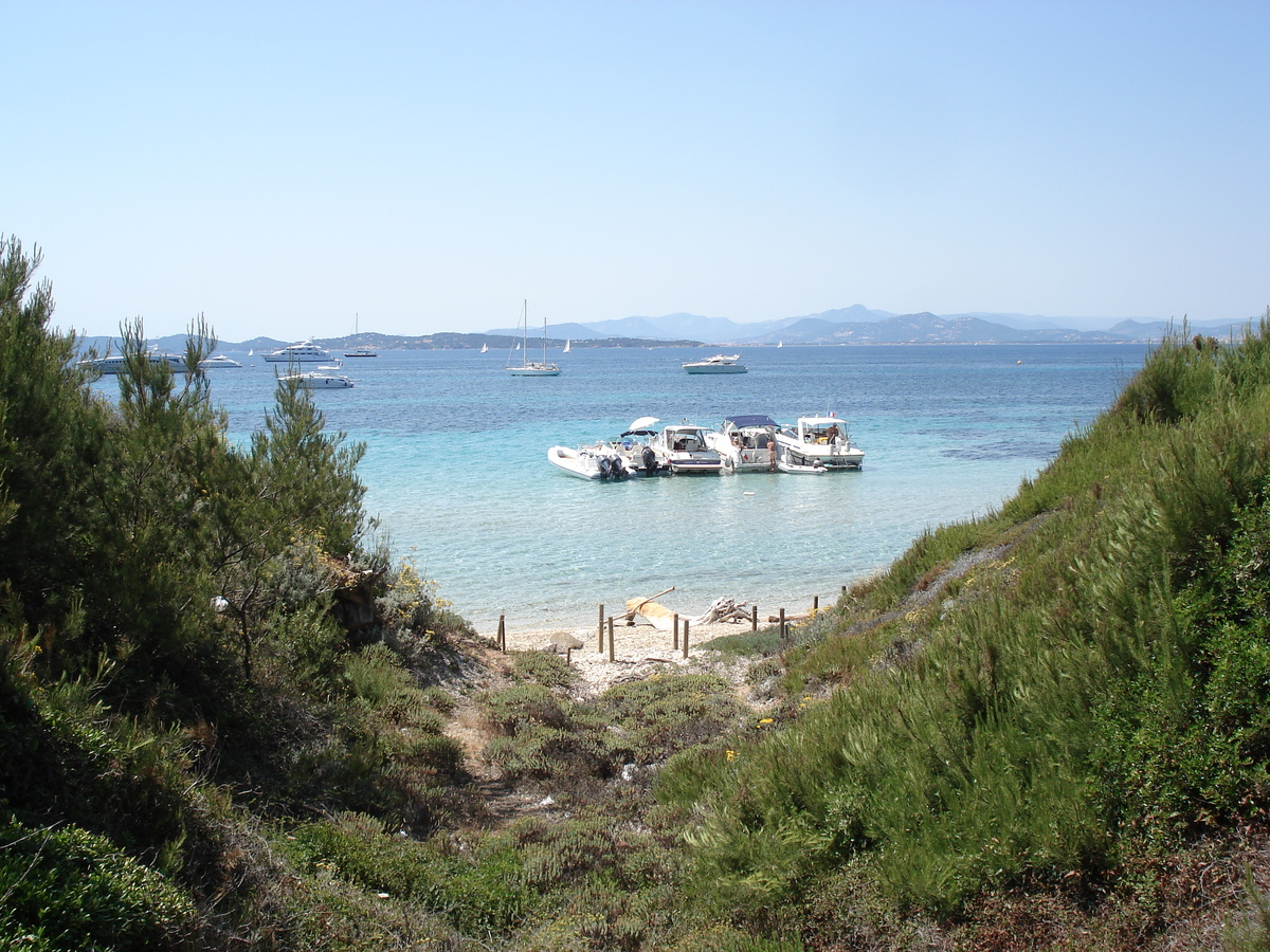 Picture France Porquerolles Island 2006-06 27 - Lakes Porquerolles Island