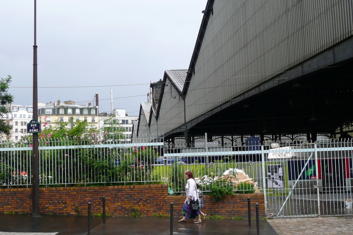 Picture France Paris Rue de Rome 2007-06 7 - Waterfall Rue de Rome