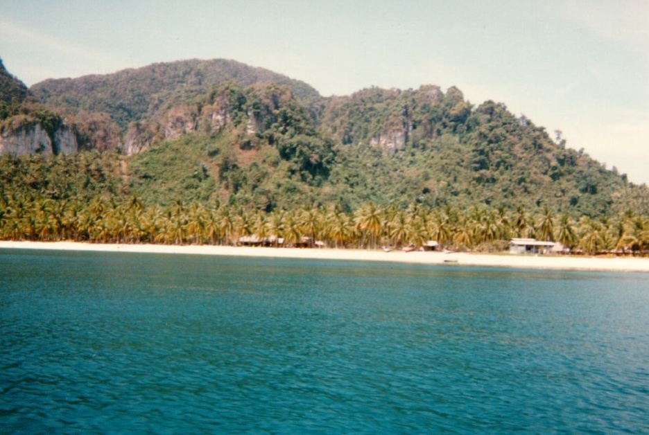 Picture Thailand Ko Phi Phi 1989-02 6 - Room Ko Phi Phi