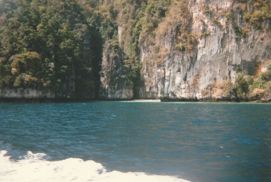 Picture Thailand Ko Phi Phi 1989-02 3 - Monument Ko Phi Phi