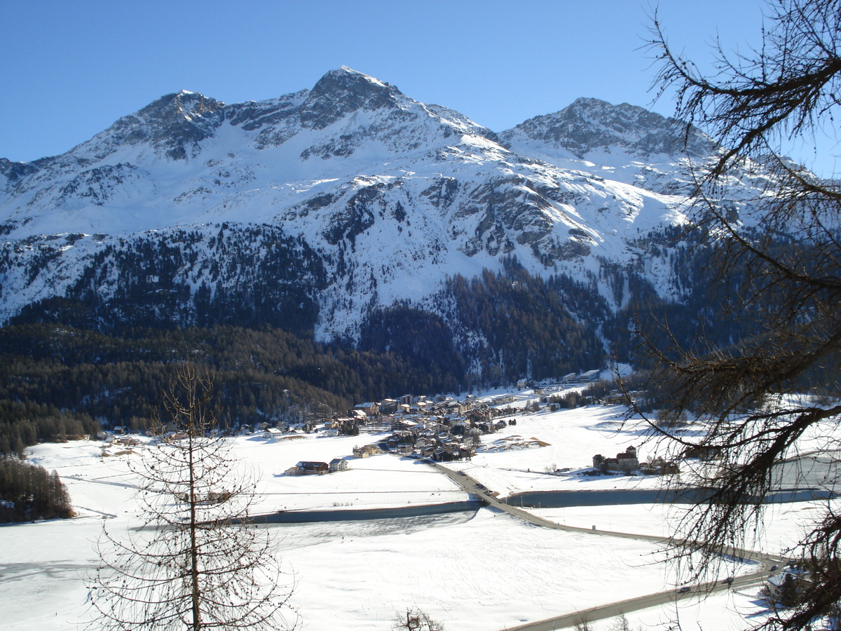 Picture Swiss Chur to St Moritz Road 2007-01 39 - Lake Chur to St Moritz Road