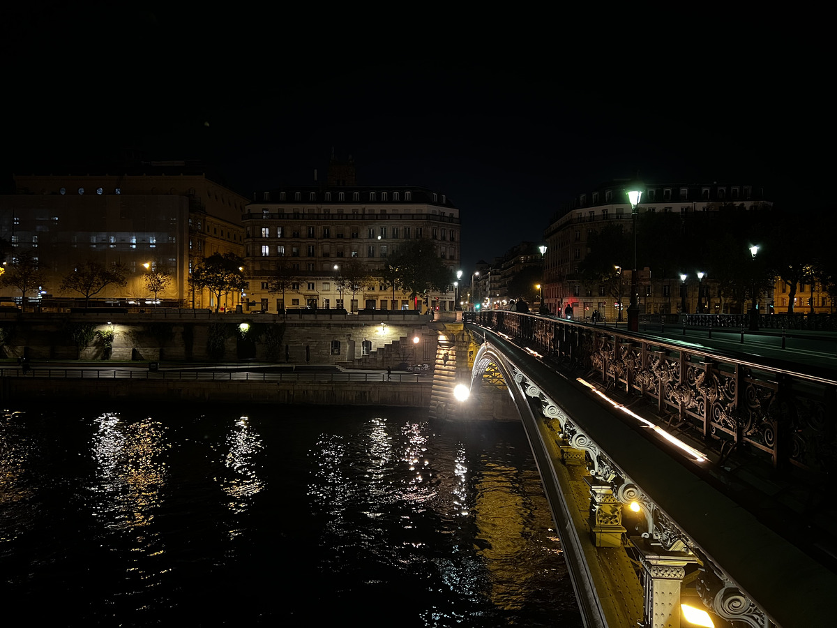 Picture France Paris 2022-10 45 - Lake Paris