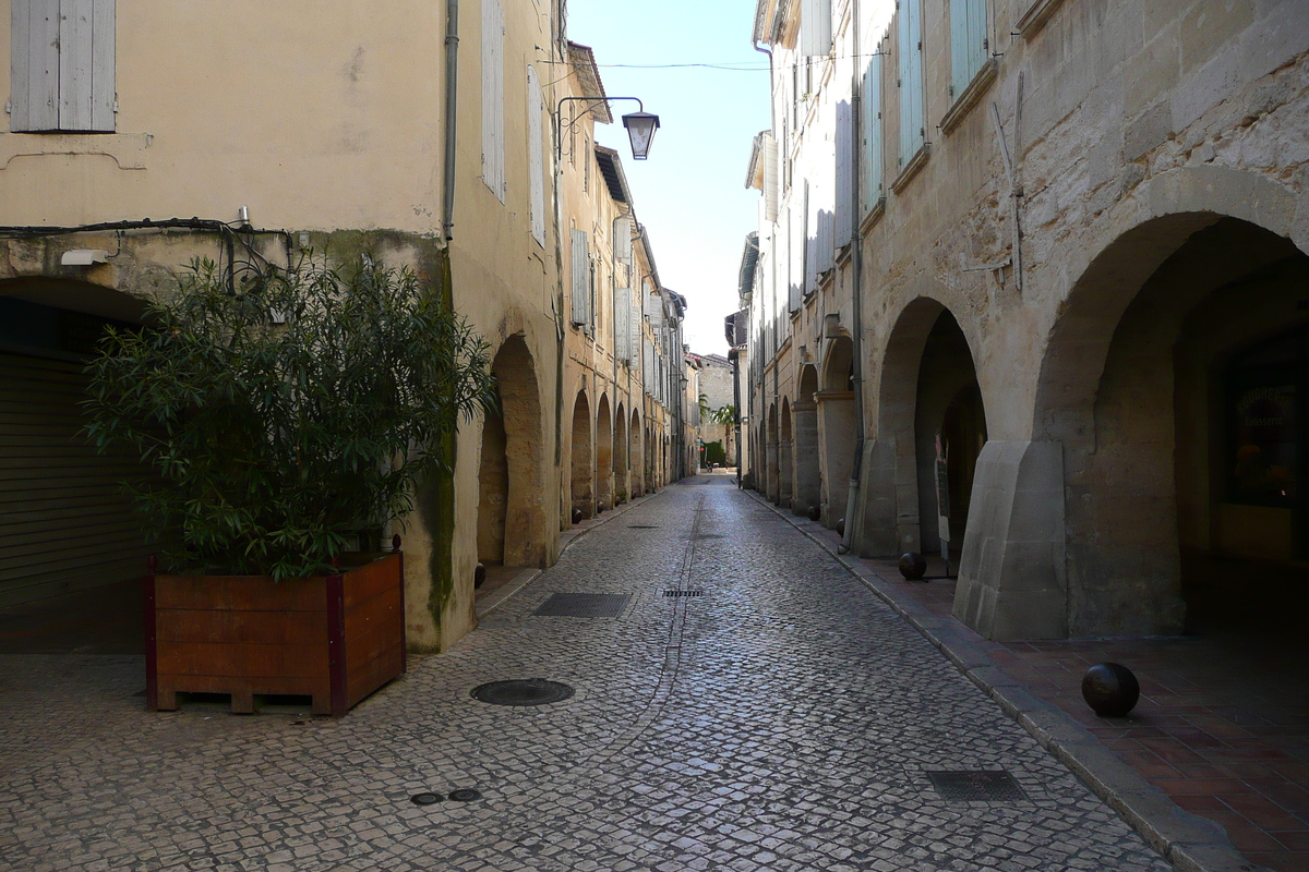 Picture France Tarascon 2008-04 8 - Street Tarascon