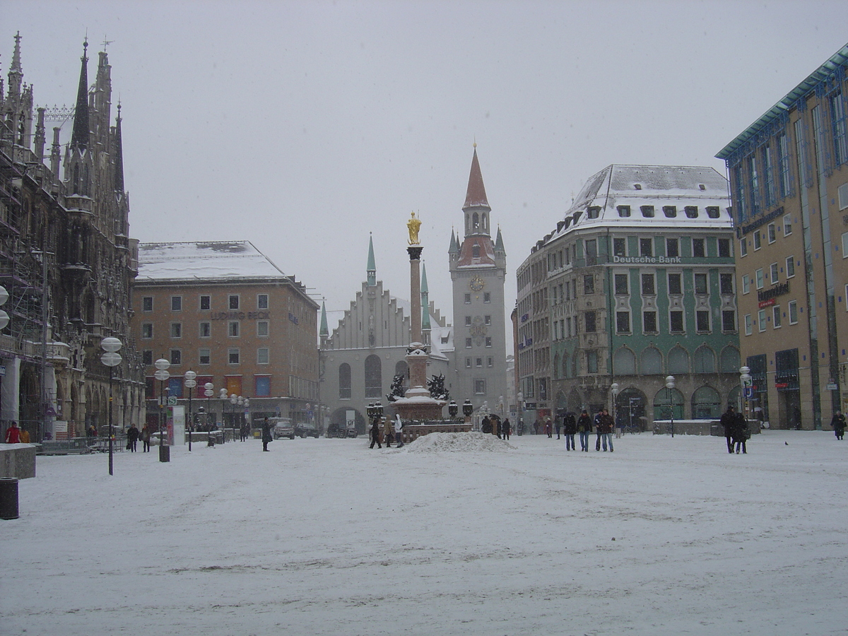 Picture Germany Munich 2005-02 9 - Walking Street Munich